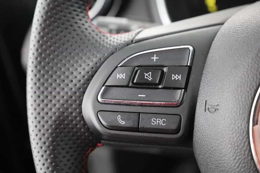 MG HS 1.5 T-GDI Luxury Aut. LED ACC Navi 360° Pano 03/2024-photo-14