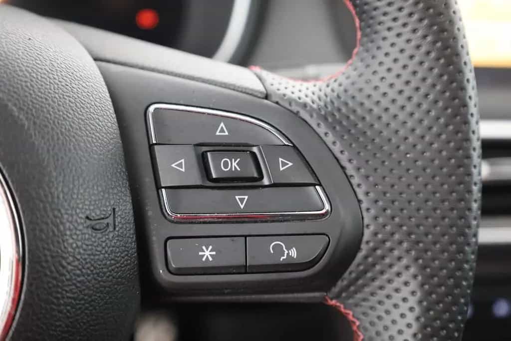 MG HS 1.5 T-GDI Luxury Aut. LED ACC Navi 360° Pano 03/2024-photo-15
