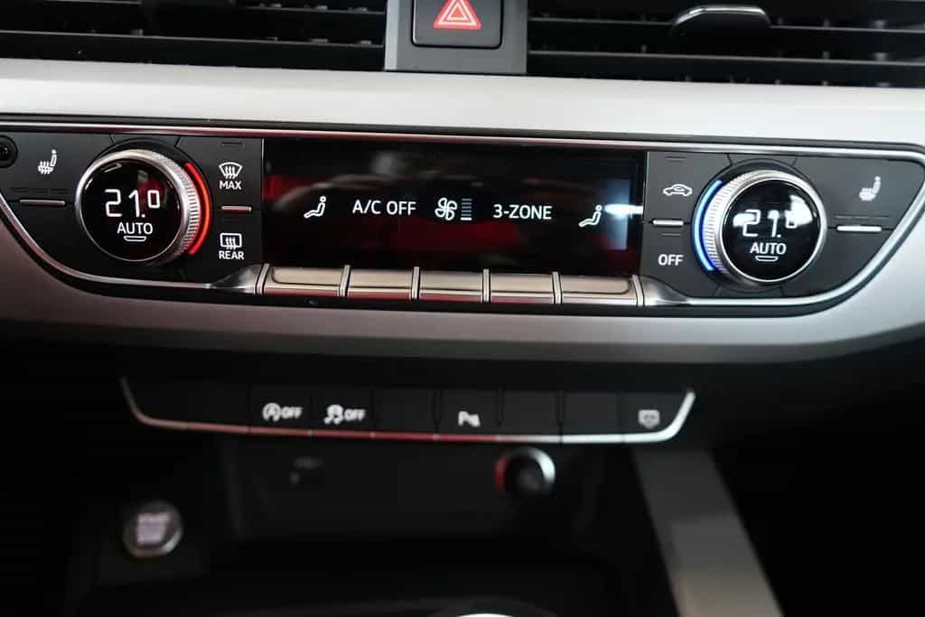Audi A4 Avant 35 2.0 TFSI advanced DSG LED Navi ACC 05/2021-photo-17
