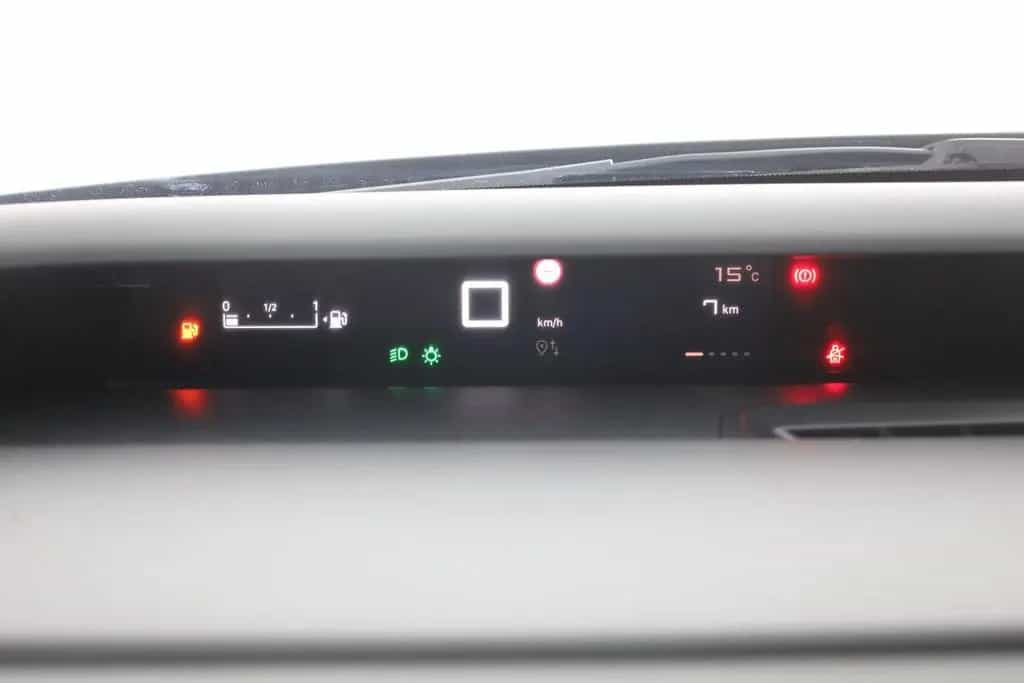 Citroën C3 Aircross 1.2 PureTech 100 LED Kamera Tempomat 08/2025-photo-16