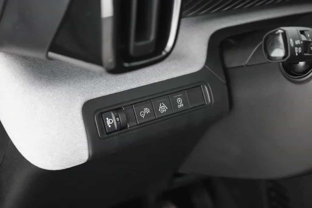 Citroën C3 Aircross 1.2 PureTech 100 LED Kamera Tempomat 08/2025-photo-19