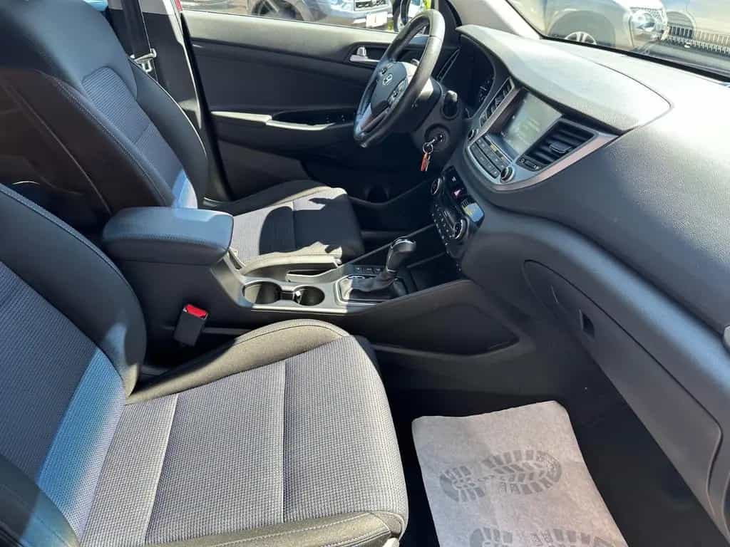Hyundai TUCSON Intro Edition 4WD AHK Kamera Automatik 01/2016-photo-14