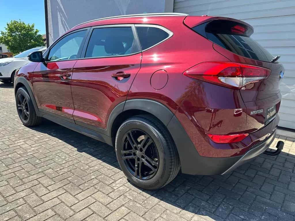 Hyundai TUCSON Intro Edition 4WD AHK Kamera Automatik 01/2016-photo-2