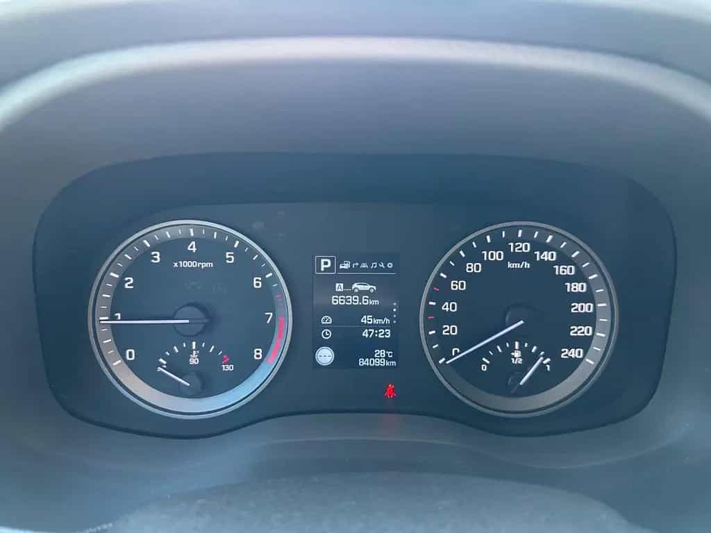 Hyundai TUCSON Intro Edition 4WD AHK Kamera Automatik 01/2016-photo-27