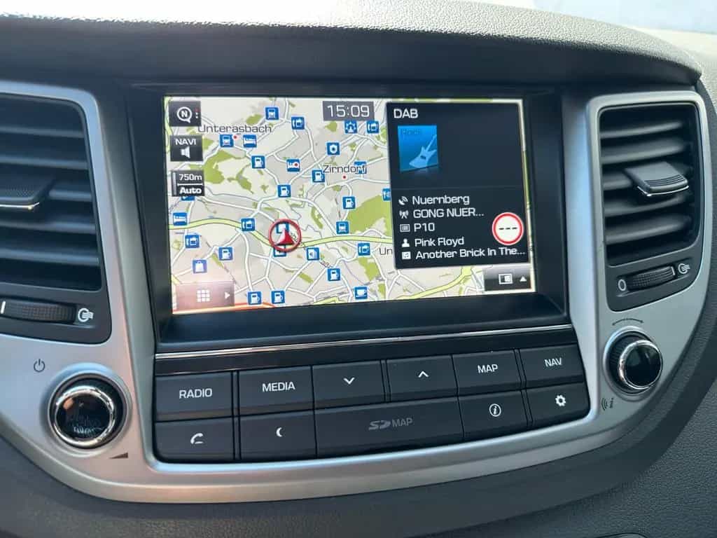 Hyundai TUCSON Intro Edition 4WD AHK Kamera Automatik 01/2016-photo-34