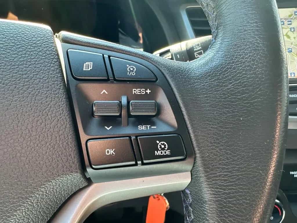 Hyundai TUCSON Intro Edition 4WD AHK Kamera Automatik 01/2016-photo-35