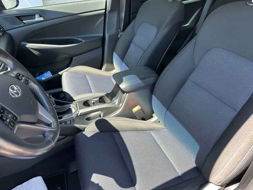 Hyundai TUCSON Intro Edition 4WD AHK Kamera Automatik 01/2016-photo-38