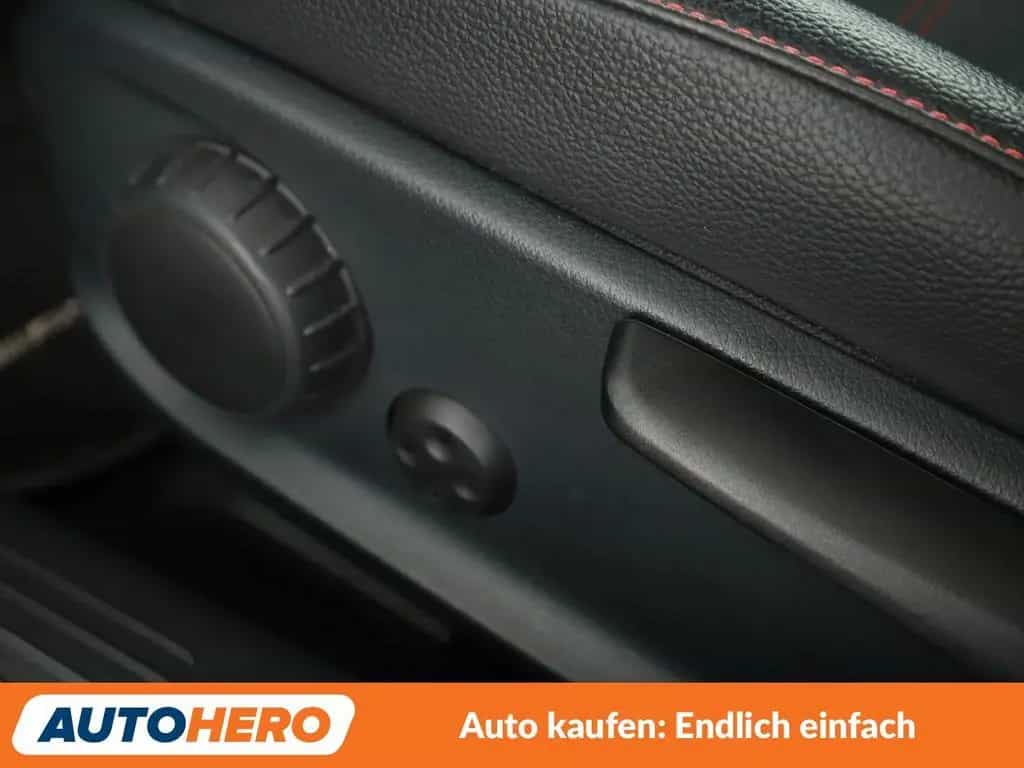 Mercedes-Benz CLA 180 AMG Line *NAVI*LED*TEMPO*PDC*SHZ* 08/2019-photo-32