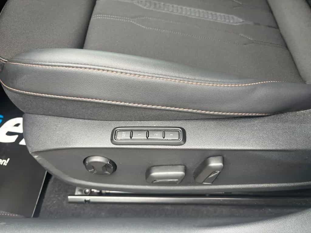Cupra Leon SP VZ*DSG*KAMERA*CARPLAY*MEMORY*BEATS 01/2024-photo-12