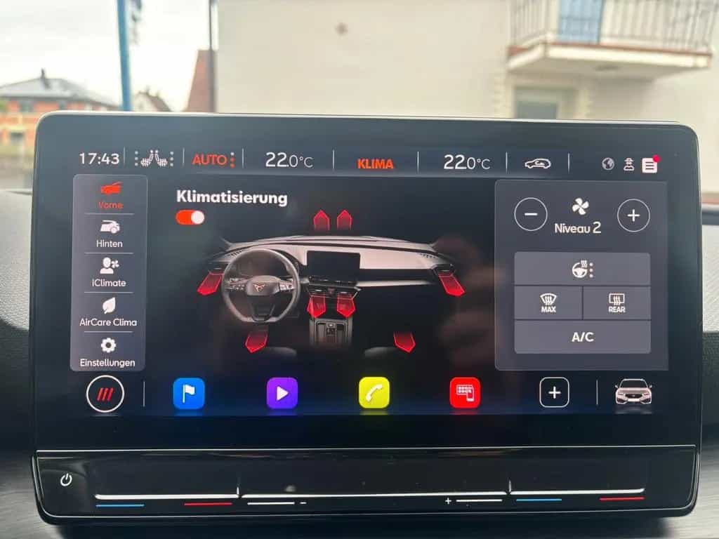 Cupra Leon SP VZ*DSG*KAMERA*CARPLAY*MEMORY*BEATS 01/2024-photo-24