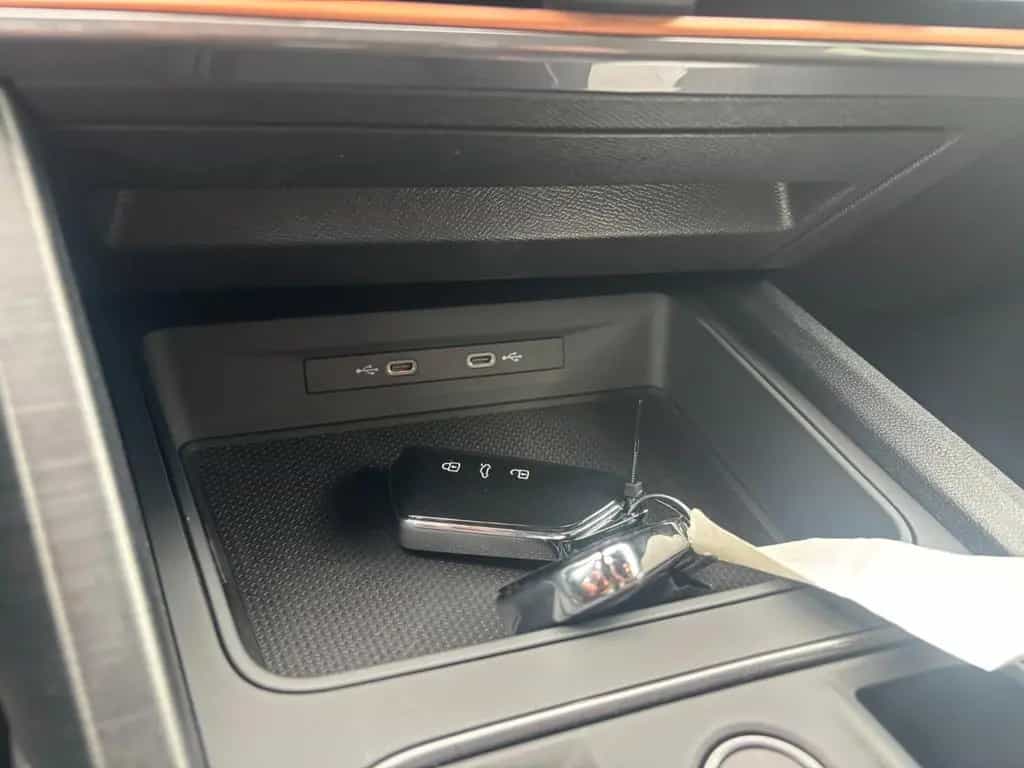 Cupra Leon SP VZ*DSG*KAMERA*CARPLAY*MEMORY*BEATS 01/2024-photo-26