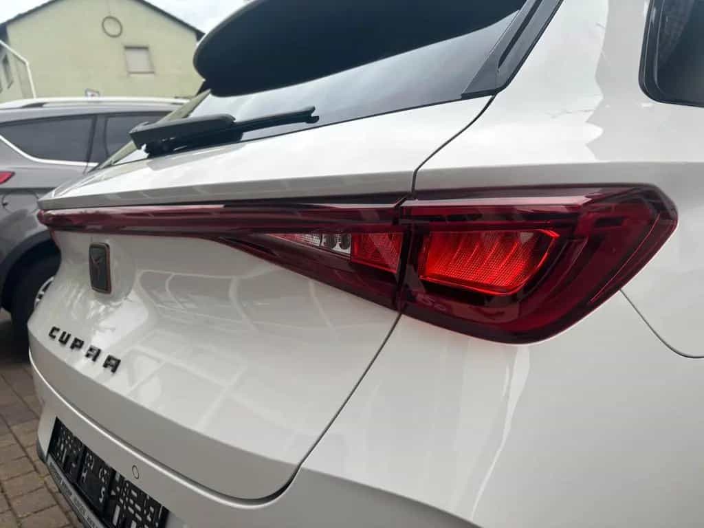 Cupra Leon SP VZ*DSG*KAMERA*CARPLAY*MEMORY*BEATS 01/2024-photo-39
