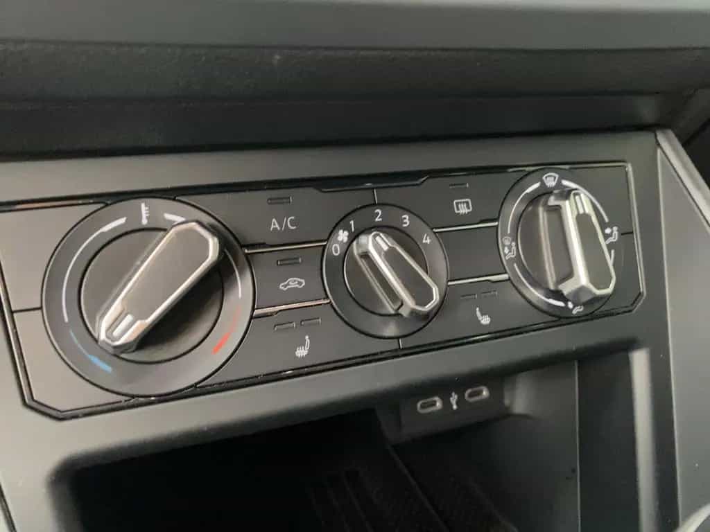 Volkswagen Taigo R-Line *DSG*LED*SHZ*Apple*Allwetter*PDC*DA 03/2025-photo-14