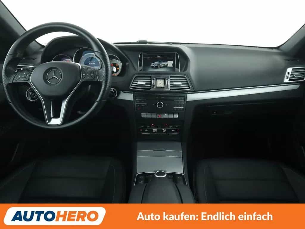Mercedes-Benz E 200 CGI Aut.*NAVI*LED*TEMPO*PDC*SHZ* 04/2016-photo-11