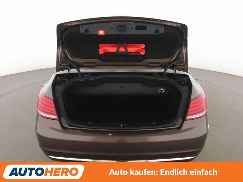 Mercedes-Benz E 200 CGI Aut.*NAVI*LED*TEMPO*PDC*SHZ* 04/2016-photo-16