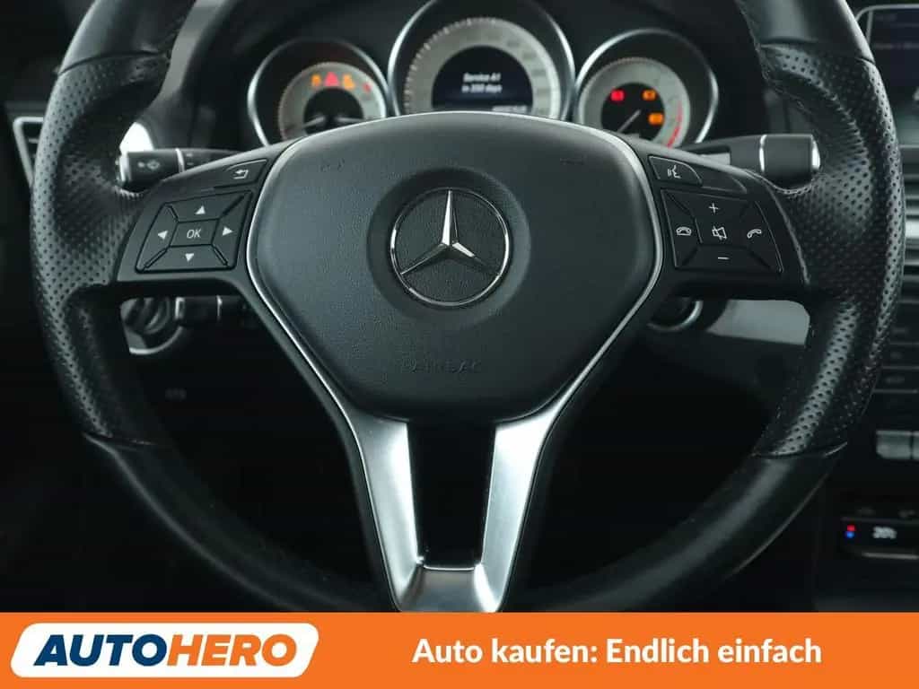 Mercedes-Benz E 200 CGI Aut.*NAVI*LED*TEMPO*PDC*SHZ* 04/2016-photo-18