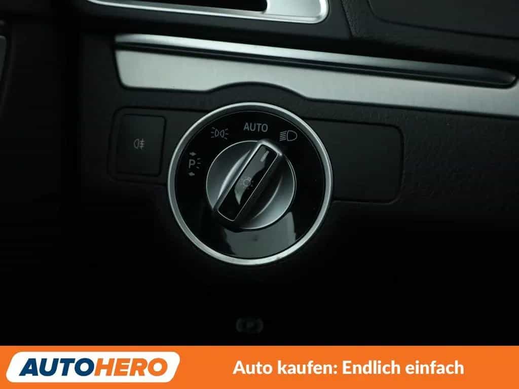 Mercedes-Benz E 200 CGI Aut.*NAVI*LED*TEMPO*PDC*SHZ* 04/2016-photo-28