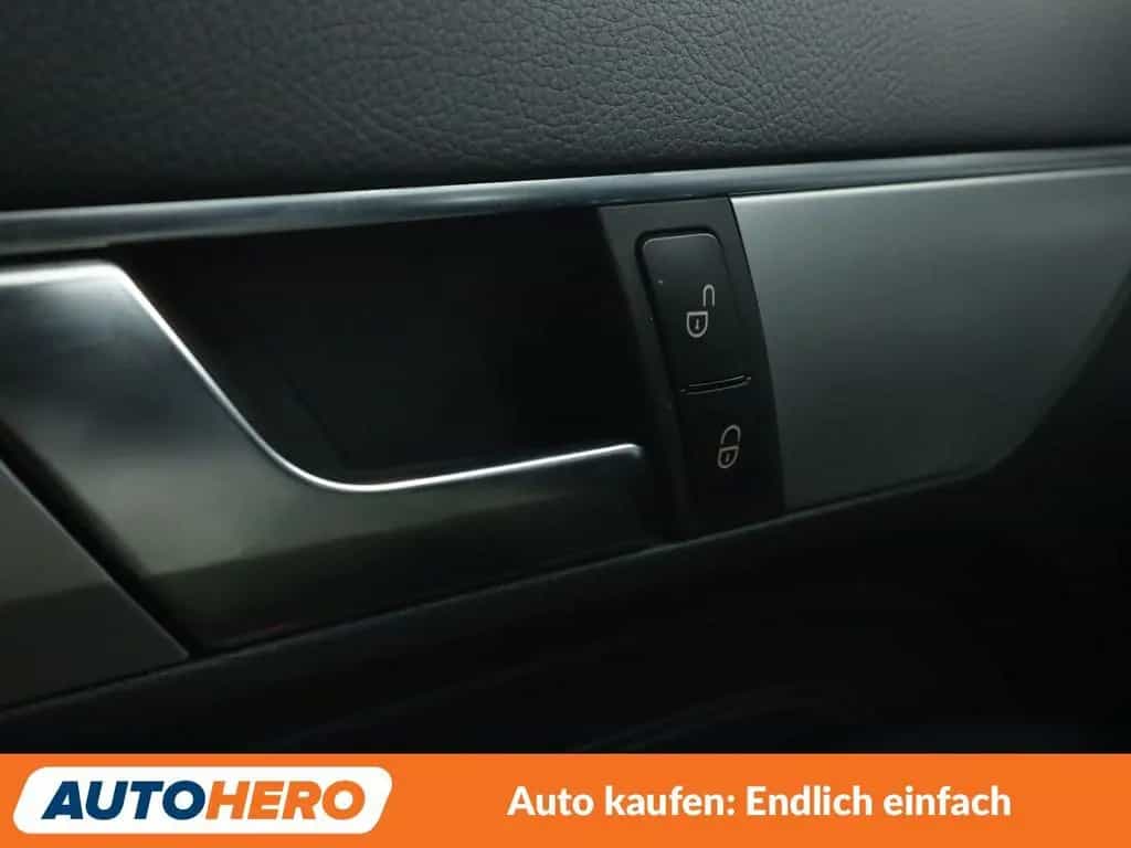 Mercedes-Benz E 200 CGI Aut.*NAVI*LED*TEMPO*PDC*SHZ* 04/2016-photo-30