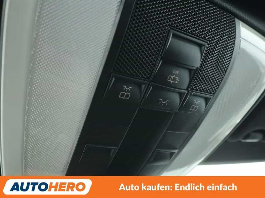 Mercedes-Benz E 200 CGI Aut.*NAVI*LED*TEMPO*PDC*SHZ* 04/2016-photo-34