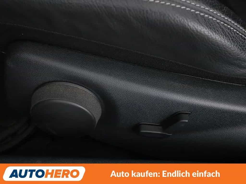 Mercedes-Benz E 200 CGI Aut.*NAVI*LED*TEMPO*PDC*SHZ* 04/2016-photo-38