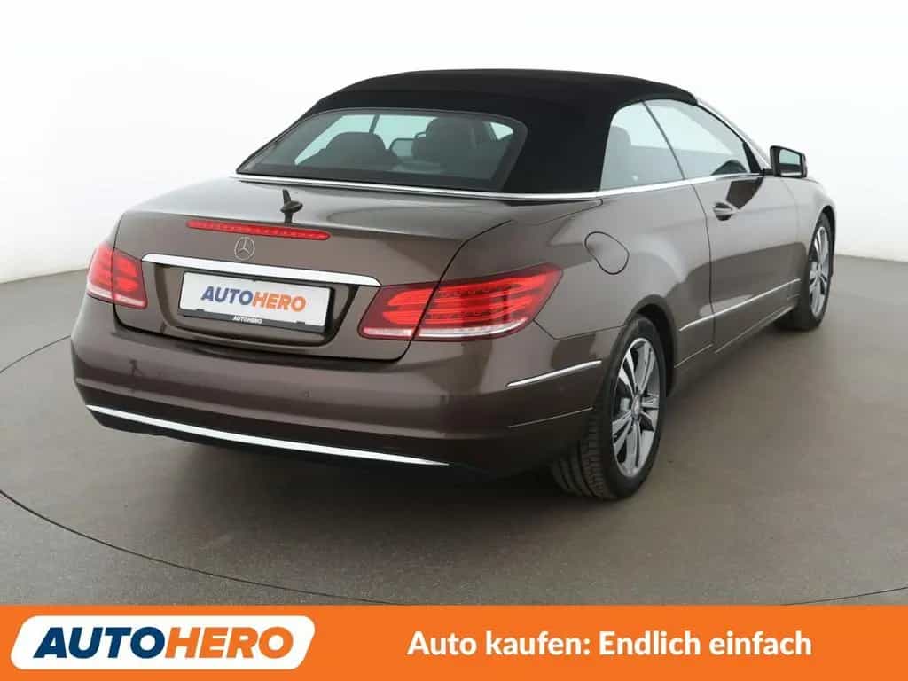 Mercedes-Benz E 200 CGI Aut.*NAVI*LED*TEMPO*PDC*SHZ* 04/2016-photo-5