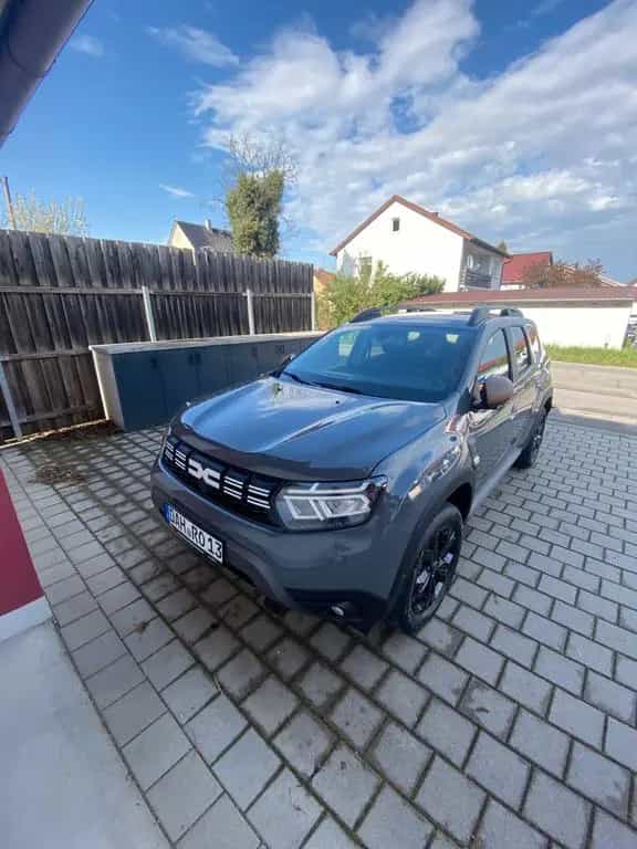 Dacia Duster Extreme TCe 150 EDC + Anhängekupplung 04/2024-photo-0