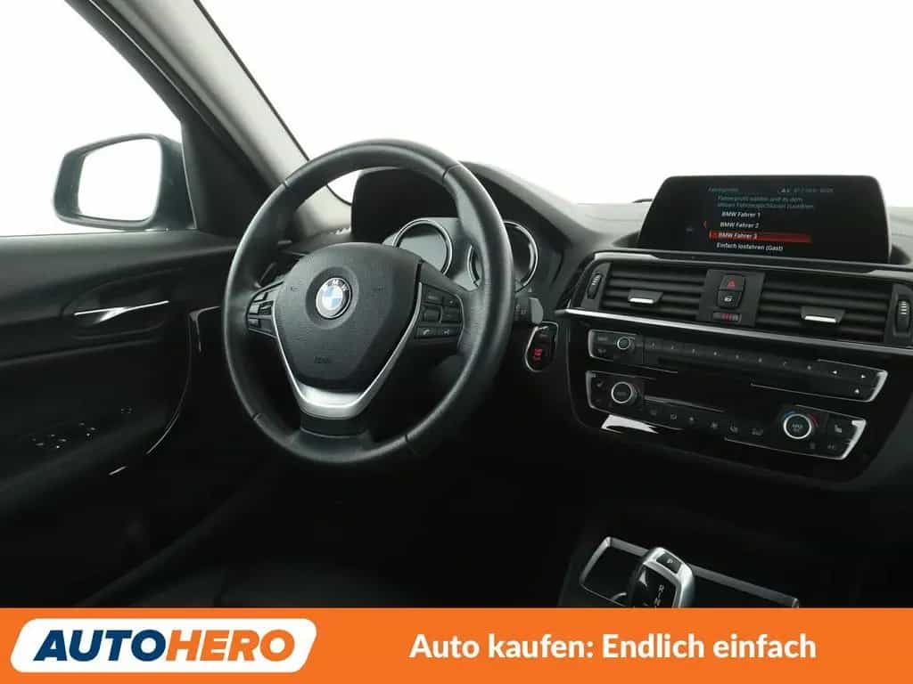 BMW 118 i Sport Line Aut.*NAVI*PDC*SHZ*TEMPO*ALU* 12/2018-photo-12