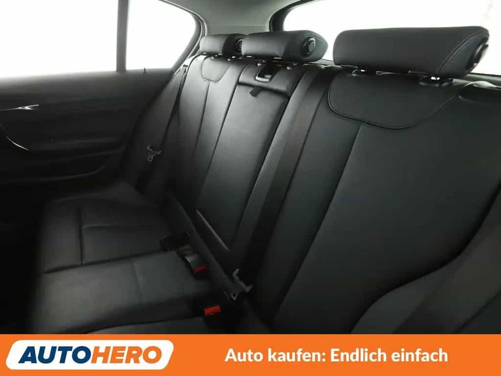BMW 118 i Sport Line Aut.*NAVI*PDC*SHZ*TEMPO*ALU* 12/2018-photo-13