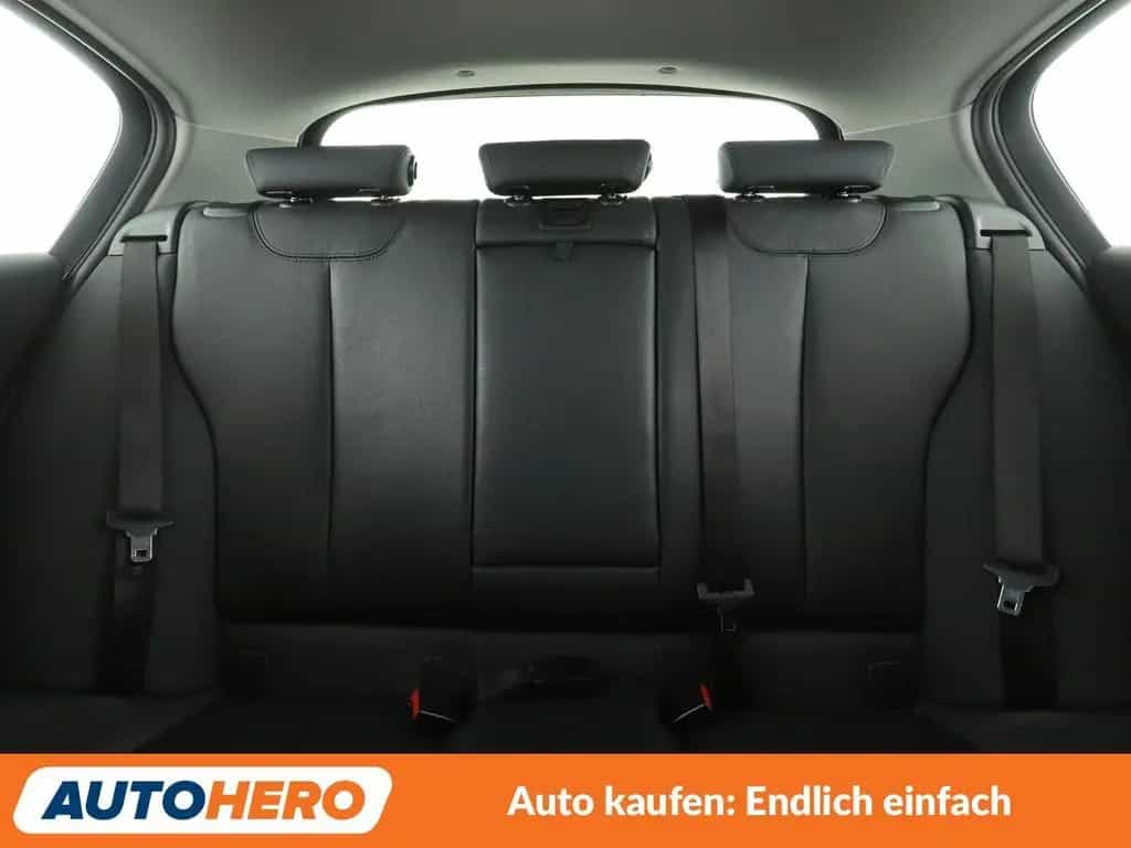 BMW 118 i Sport Line Aut.*NAVI*PDC*SHZ*TEMPO*ALU* 12/2018-photo-15