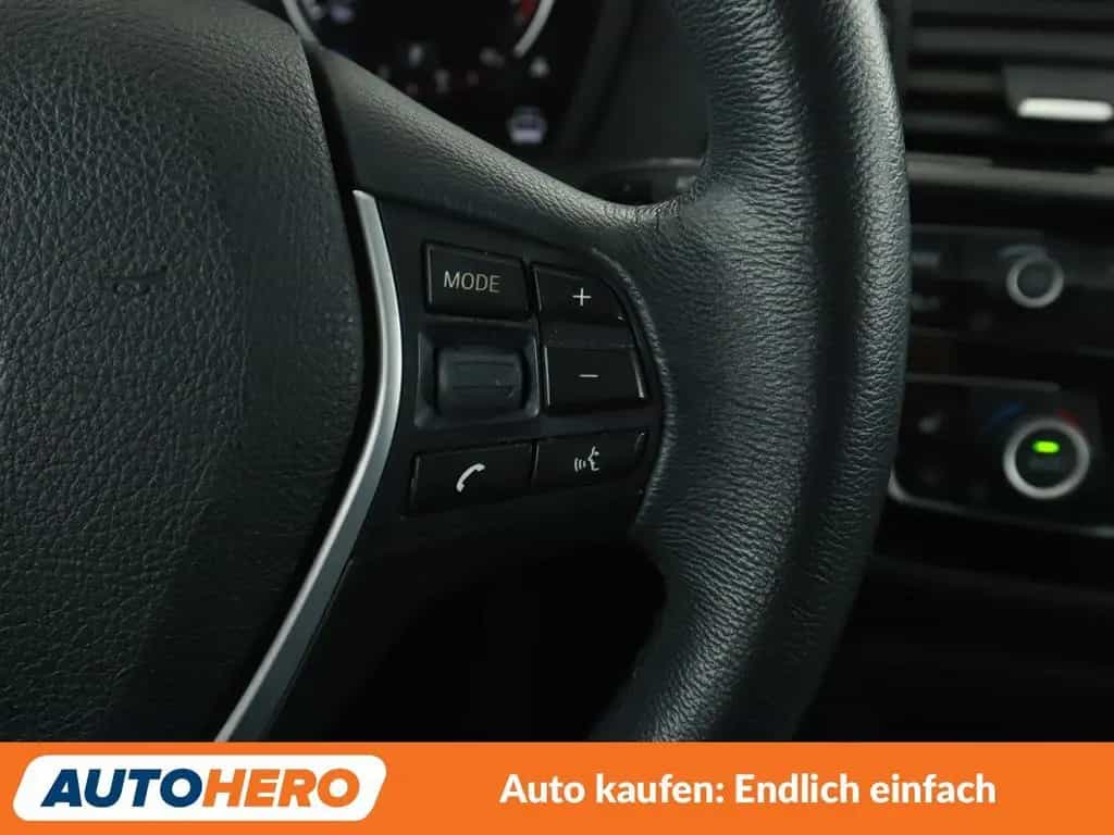 BMW 118 i Sport Line Aut.*NAVI*PDC*SHZ*TEMPO*ALU* 12/2018-photo-25