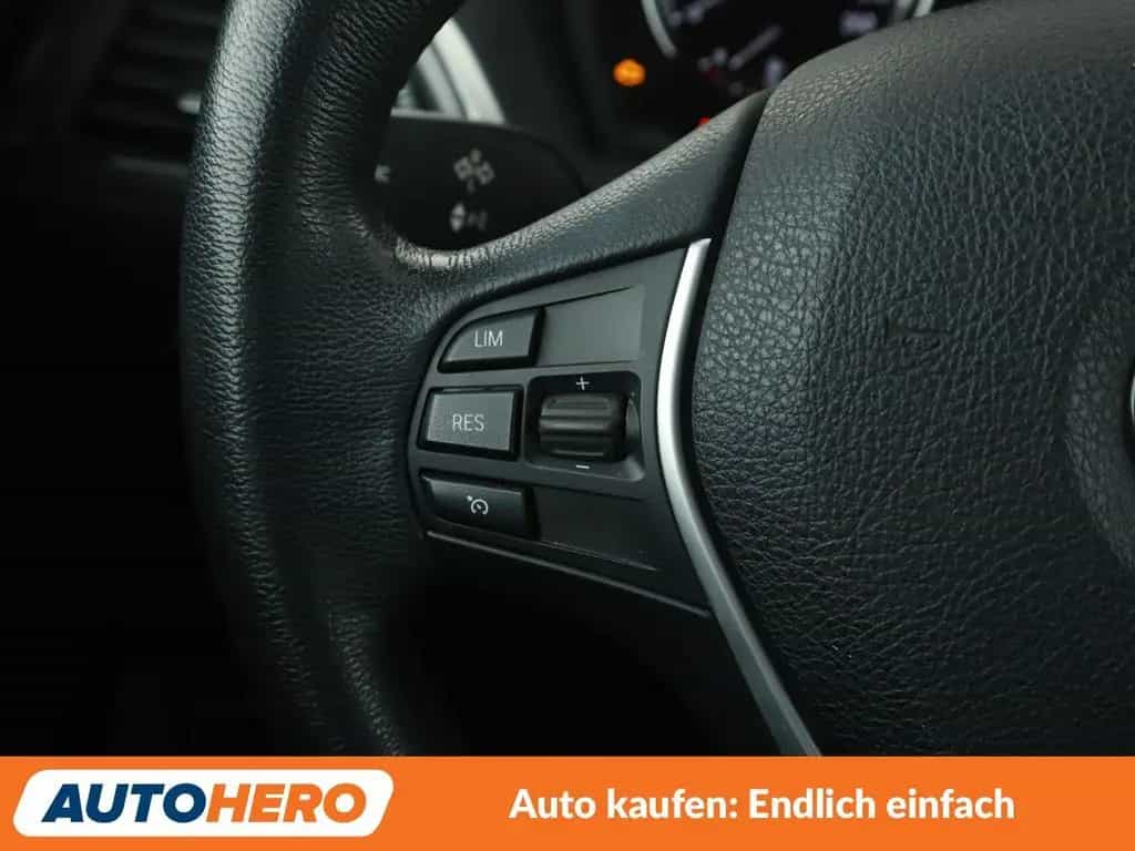 BMW 118 i Sport Line Aut.*NAVI*PDC*SHZ*TEMPO*ALU* 12/2018-photo-26
