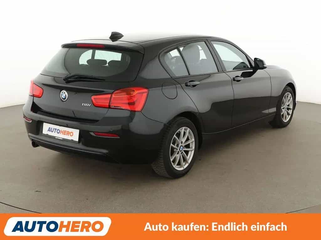 BMW 118 i Sport Line Aut.*NAVI*PDC*SHZ*TEMPO*ALU* 12/2018-photo-5