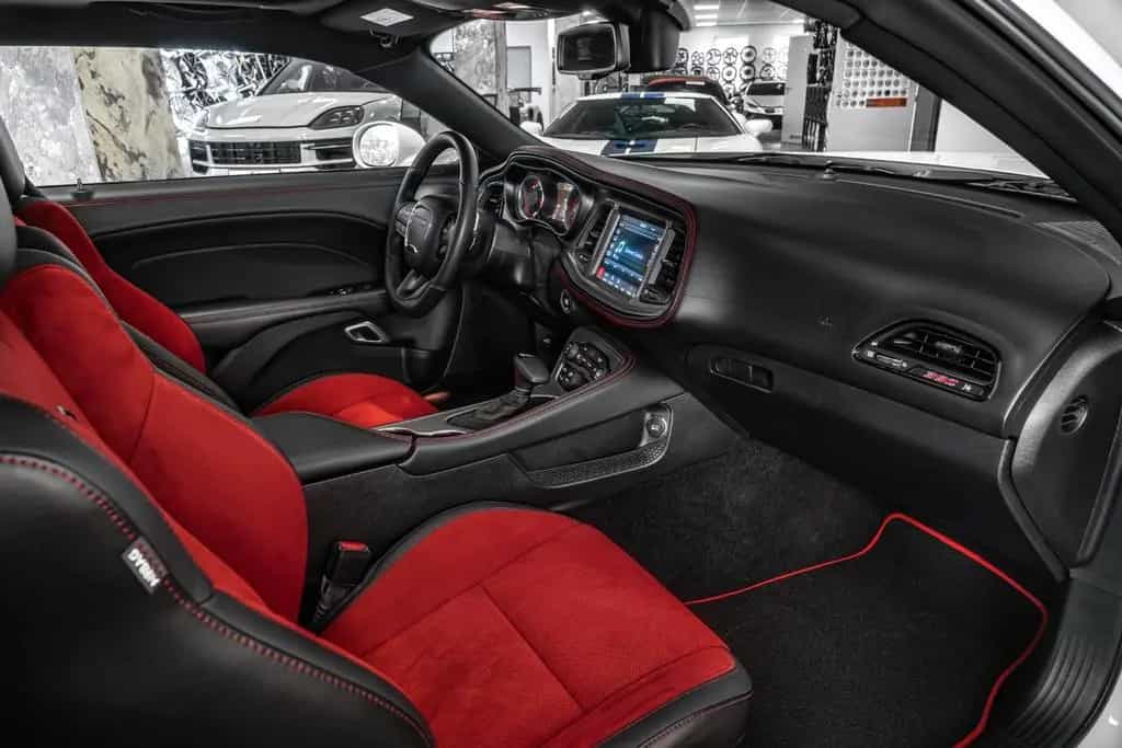 Dodge Challenger R/T 6.4 SCAT PACK 392 WIDEBODY /APPLECAR/SUNROOF 01/2026-photo-11