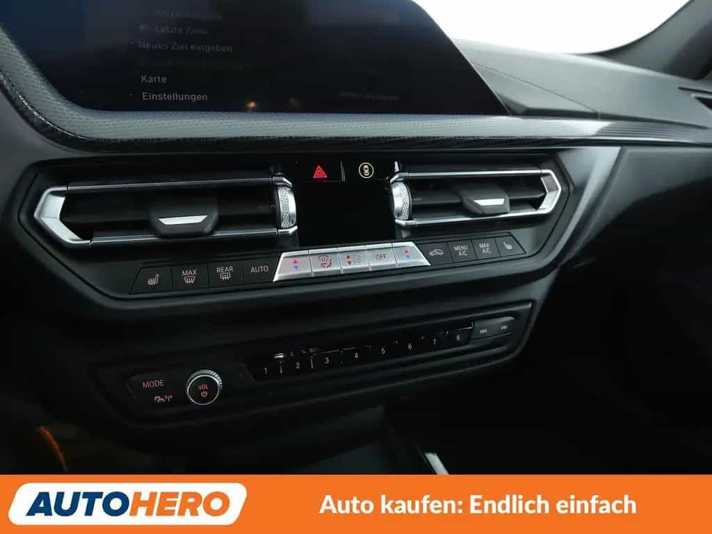BMW 118 i Sport Line *NAVI*LED*TEMPO*PDC*SHZ*ALU* 12/2019-photo-21