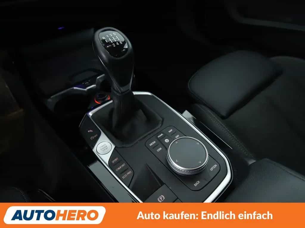BMW 118 i Sport Line *NAVI*LED*TEMPO*PDC*SHZ*ALU* 12/2019-photo-22