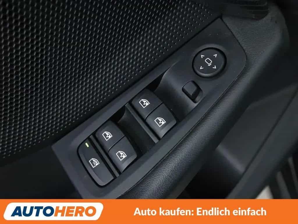 BMW 118 i Sport Line *NAVI*LED*TEMPO*PDC*SHZ*ALU* 12/2019-photo-25
