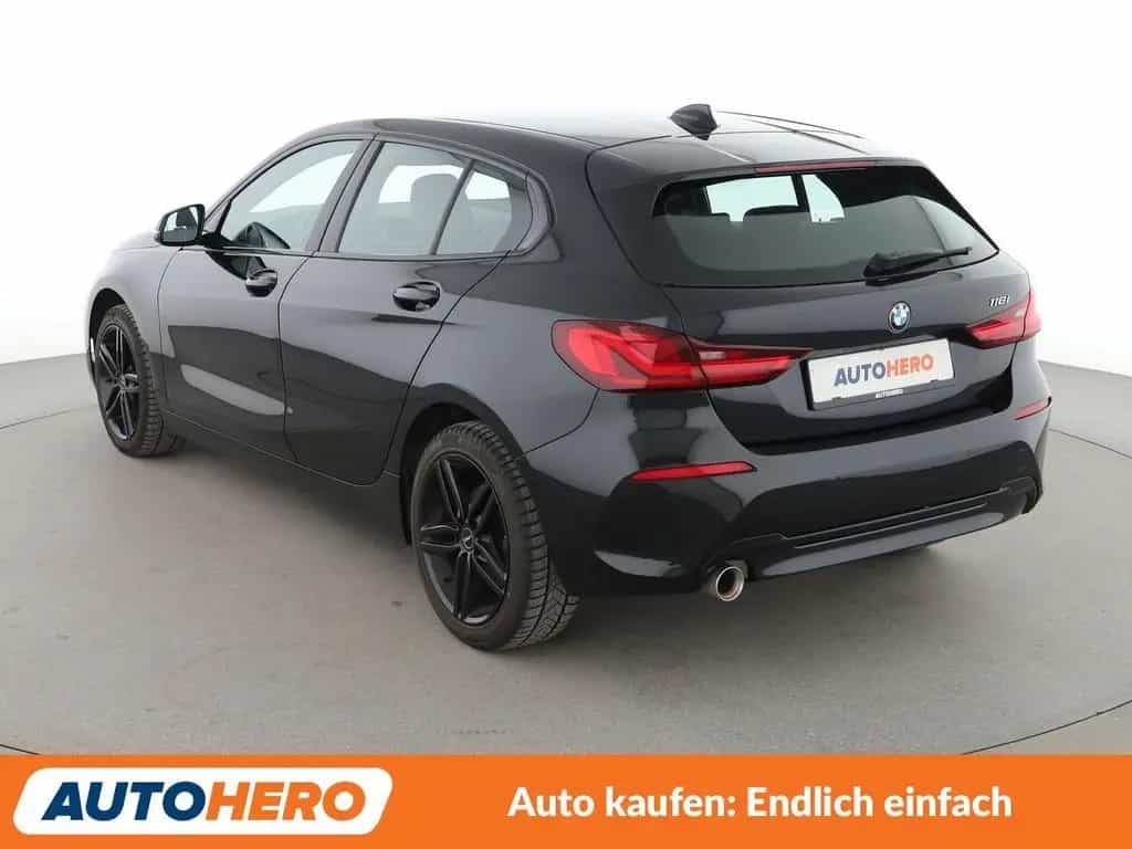 BMW 118 i Sport Line *NAVI*LED*TEMPO*PDC*SHZ*ALU* 12/2019-photo-3