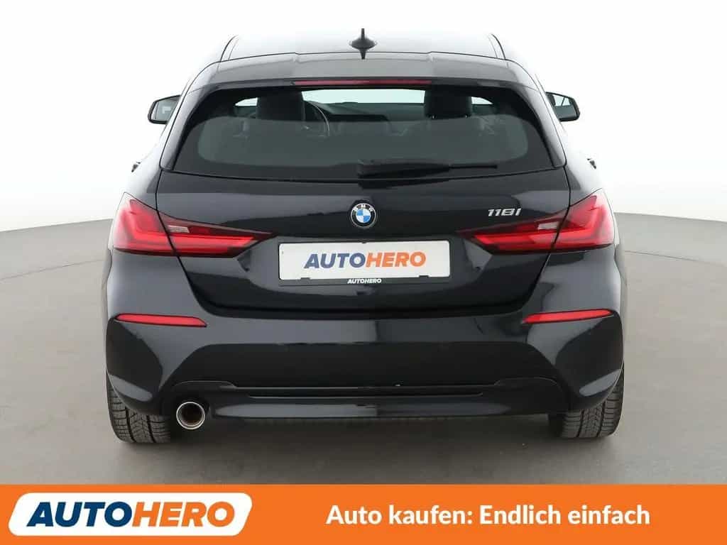 BMW 118 i Sport Line *NAVI*LED*TEMPO*PDC*SHZ*ALU* 12/2019-photo-4
