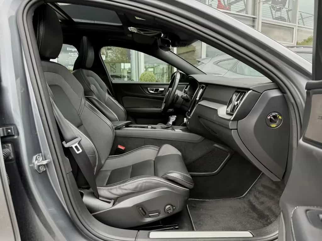 Volvo S60 T5/R-DESIGN/PANORAMA/KAMERA/HARMAN-KARDON 12/2019-photo-11