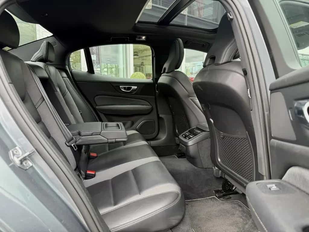 Volvo S60 T5/R-DESIGN/PANORAMA/KAMERA/HARMAN-KARDON 12/2019-photo-12