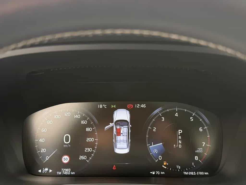 Volvo S60 T5/R-DESIGN/PANORAMA/KAMERA/HARMAN-KARDON 12/2019-photo-16
