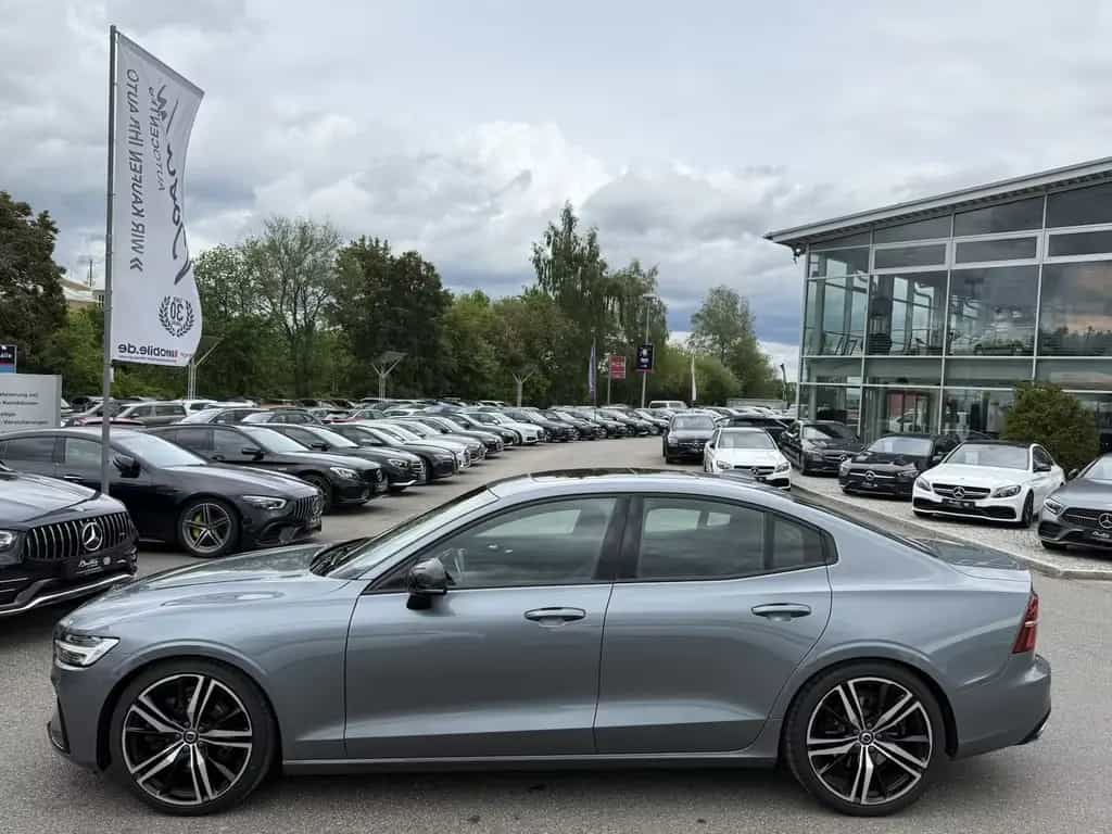 Volvo S60 T5/R-DESIGN/PANORAMA/KAMERA/HARMAN-KARDON 12/2019-photo-2