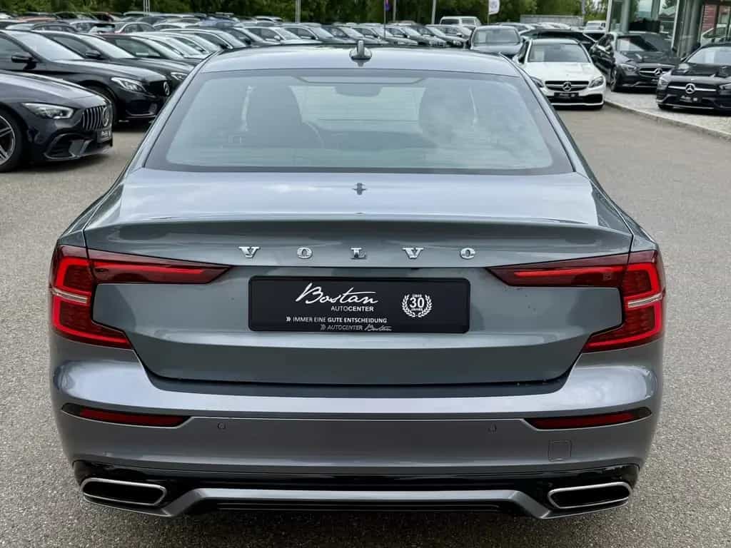 Volvo S60 T5/R-DESIGN/PANORAMA/KAMERA/HARMAN-KARDON 12/2019-photo-4