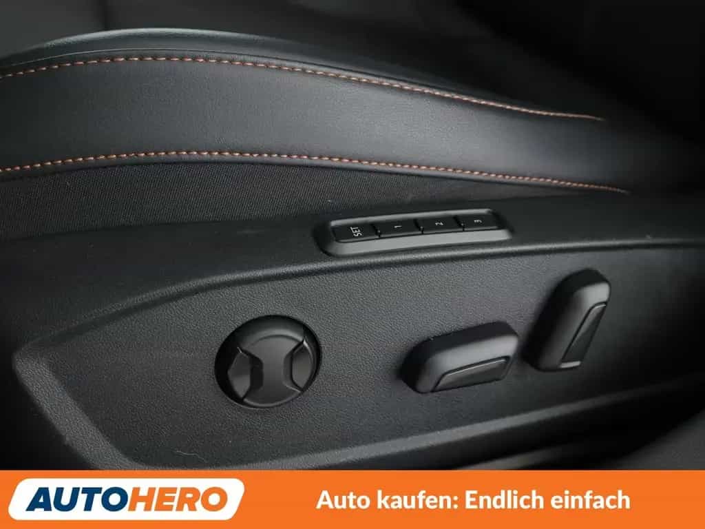 Cupra Leon 2.0 TSI VZ 4Drive Aut.*NAVI*CAM*ACC*SHZ* 12/2022-photo-35