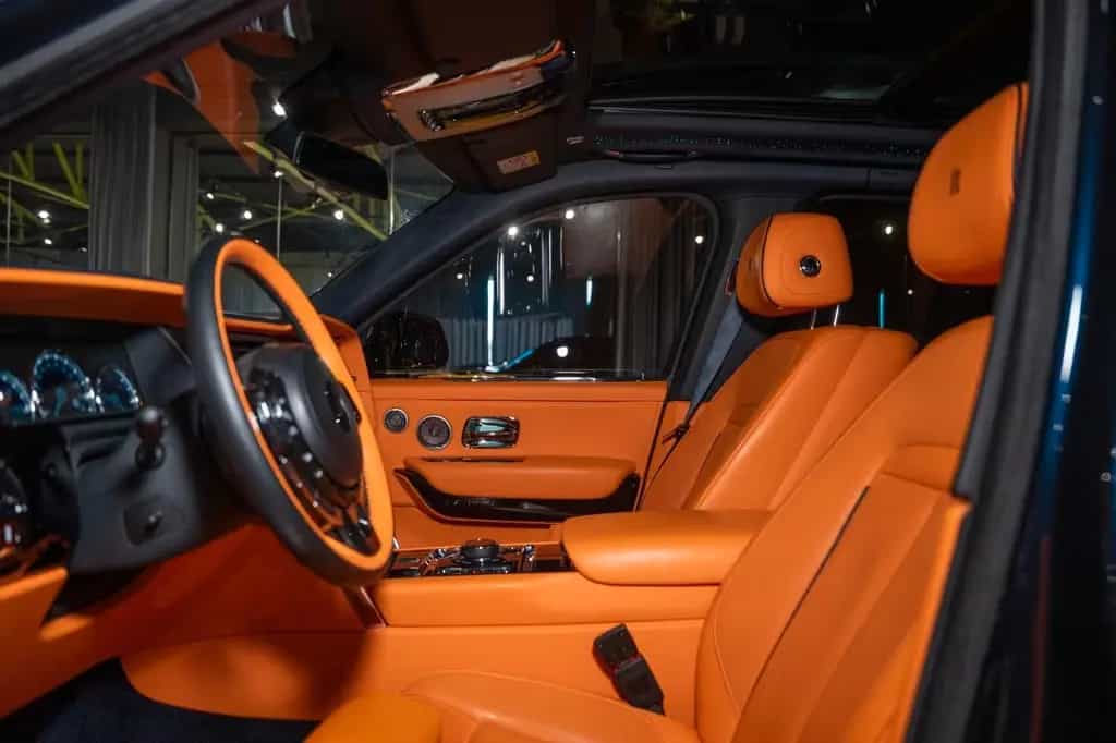 Rolls-Royce Cullinan Black Badge Extra leather|360|Starlight 06/2020-photo-10