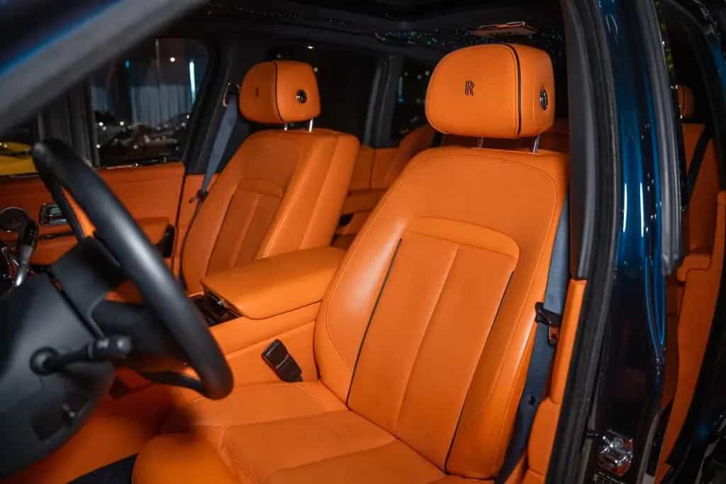 Rolls-Royce Cullinan Black Badge Extra leather|360|Starlight 06/2020-photo-11