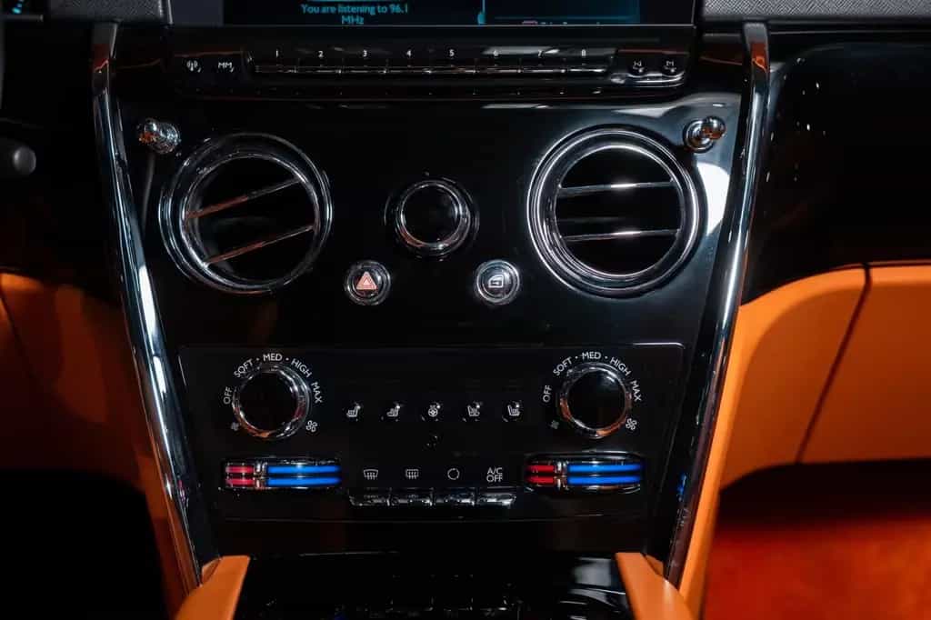 Rolls-Royce Cullinan Black Badge Extra leather|360|Starlight 06/2020-photo-18