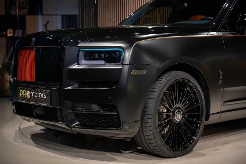 Rolls-Royce Cullinan Black Badge Extra leather|360|Starlight 06/2020-photo-29