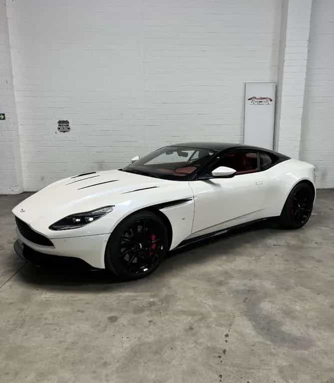 Aston Martin DB11 DB11 V12 Coupe 05/2017-photo-0