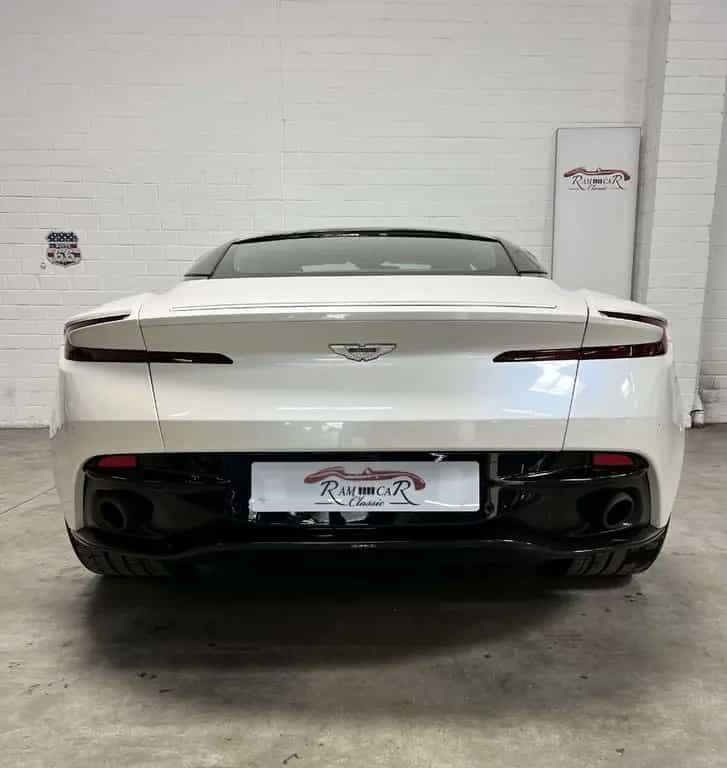Aston Martin DB11 DB11 V12 Coupe 05/2017-photo-7